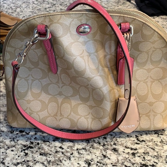 Coach Handbags - Coach crossbody! 🛍
